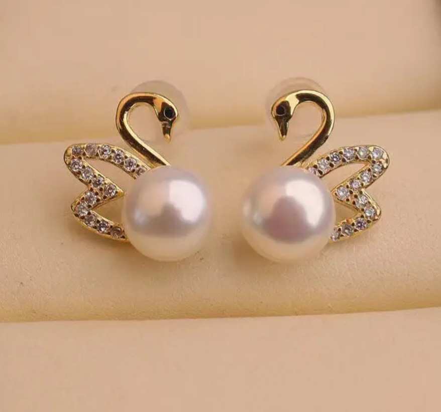 Swan Pearl Earrings